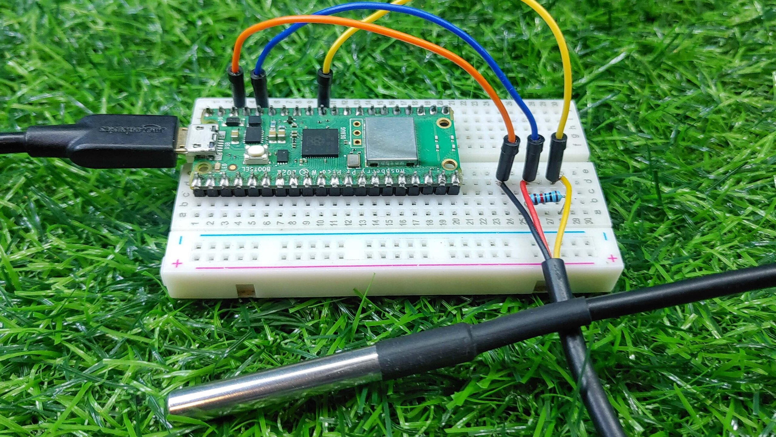 DS18B20 Temperature Sensor With Raspberry Pi Pico